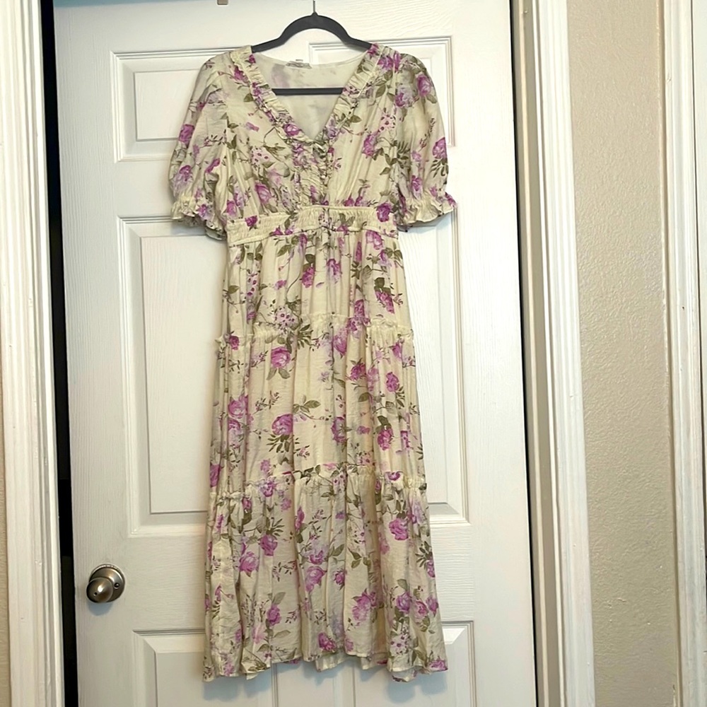 Country summer dress size LARGE. True to size. Cute with boots or sandals!